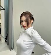 糖心vlog小桃酱照片-糖心Vlog中的小桃酱，时光剪影的甜蜜印记
